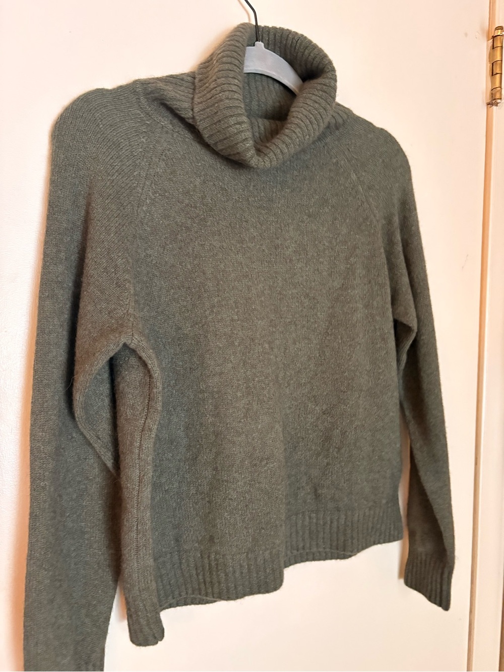 NWT Quince 100% Yak Sweater, size M